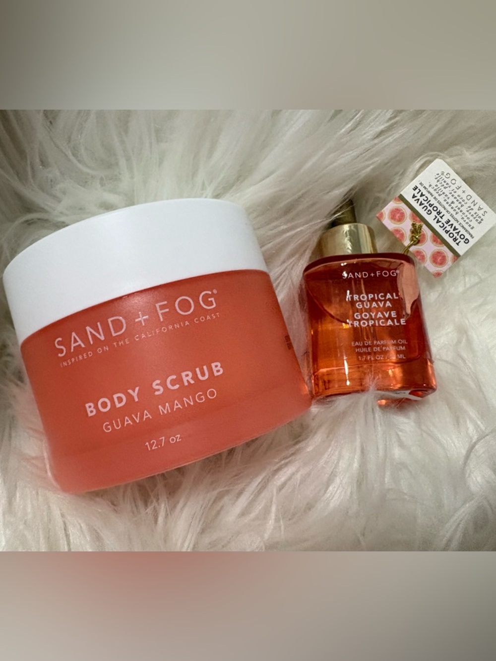 SAND + FOG Guava BUNDLE incl. Guava Mango Body Scrub & Tropical Guava 50 ml Oil
